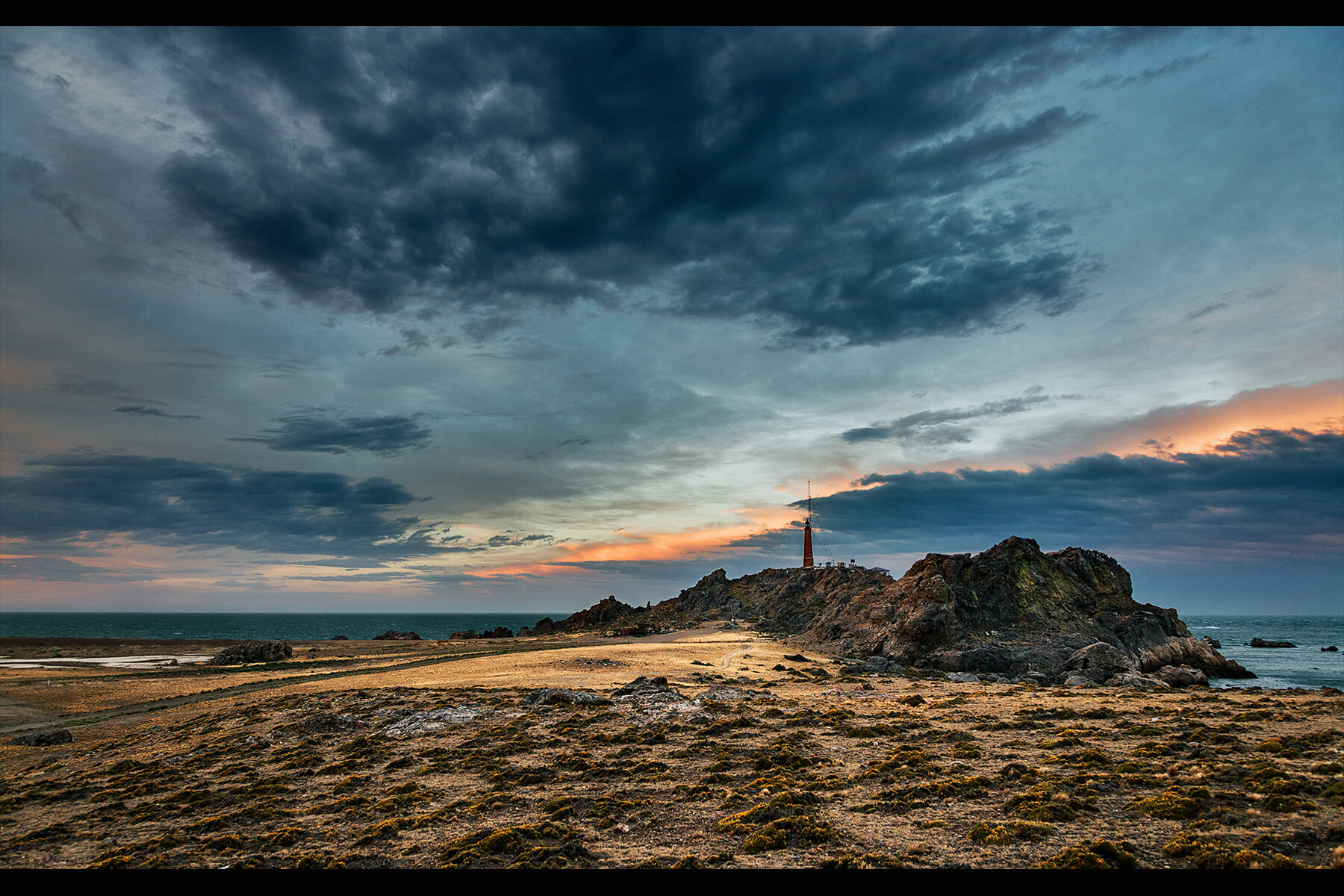 Atardecer en Cabo Blanco