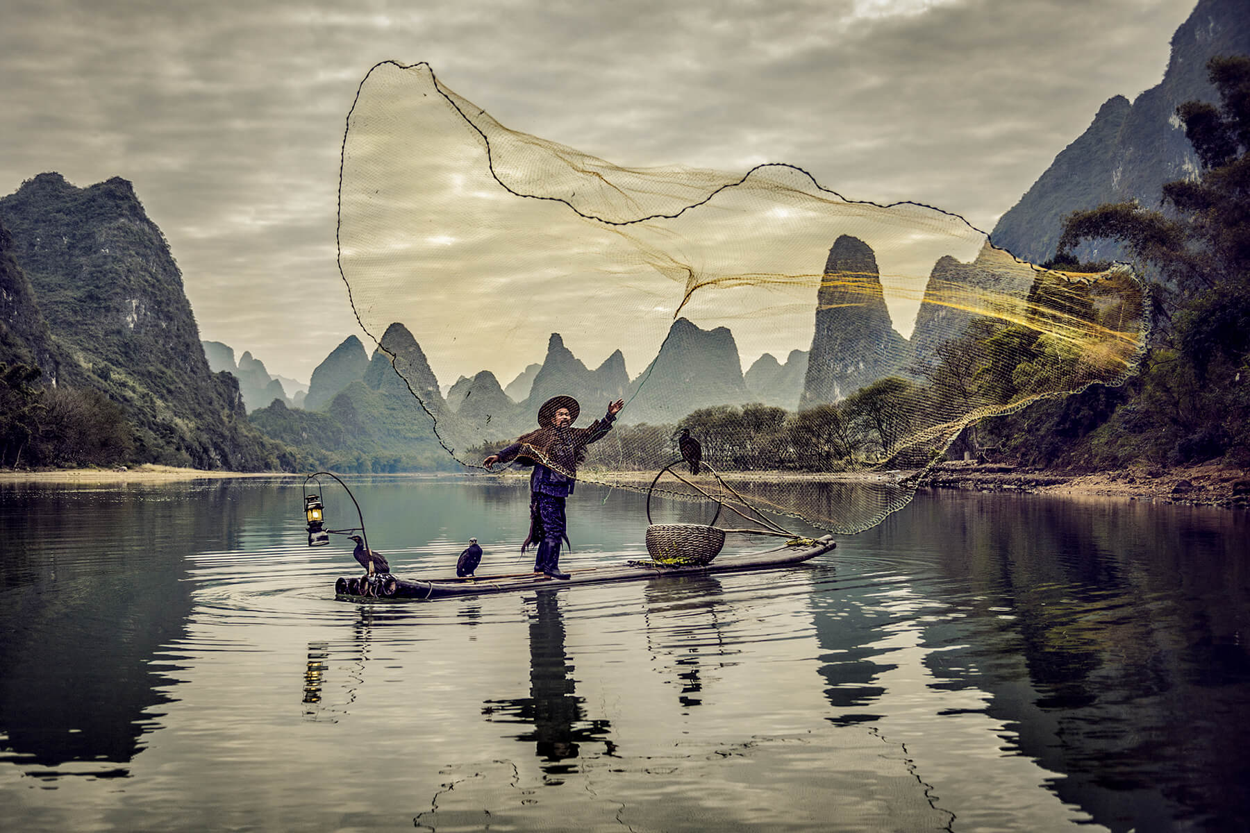 Travel - The Fisherman Launches The Net