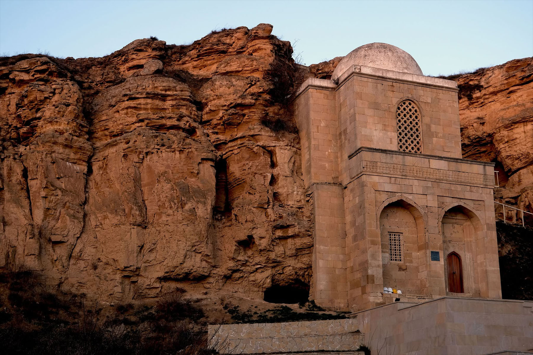 Qobustan rayonu, Diribaba türbəsi